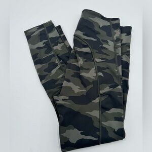 Athleta Green Camouflage Ultimate 7/8 Tight
